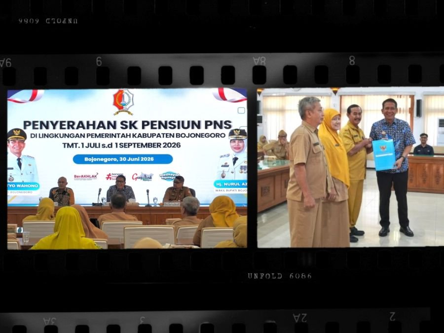 113 PNS Lingkup Pemkab Bojonegoro Terima SK Pensiun