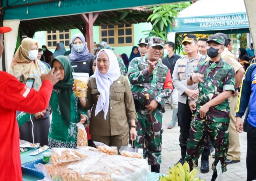 Beragam Bakti Sosial dan Bantuan Warnai Pembukaan TMMD 115 Bojonegoro