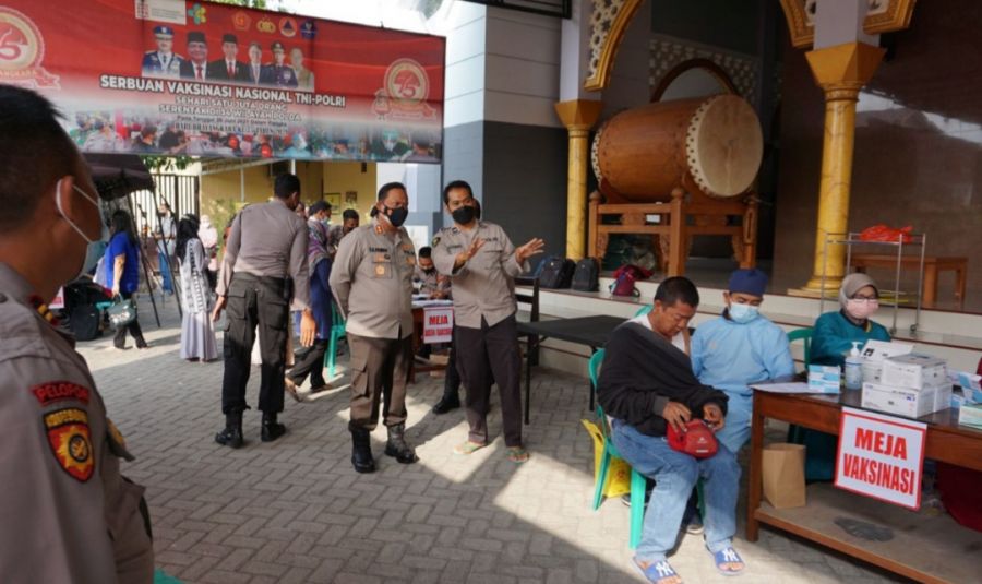 AKBP EG Pandia Himbau Masyarakat Segera Daftarkan Diri untuk Vaksinasi Melalui Web Site Polres Bojon