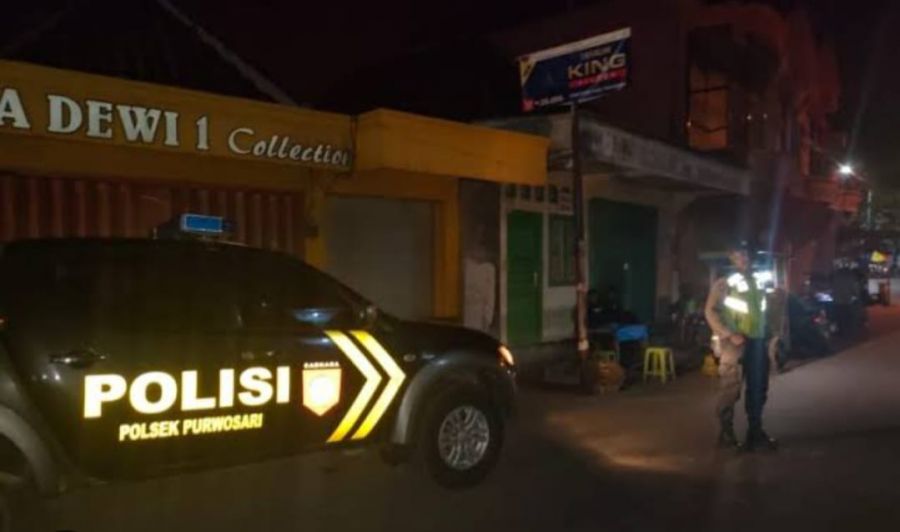 Anggota Polsek Purwosari Polres Bojonegoro Laksanakan Patroli Malam Antisipasi Tindak Kriminalitas