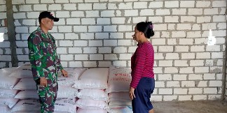 Babinsa Jajaran Kodim 0812 Lamongan Lakukan Pengawasan dan Pendataan Terhadap Penyaluran Pupuk
