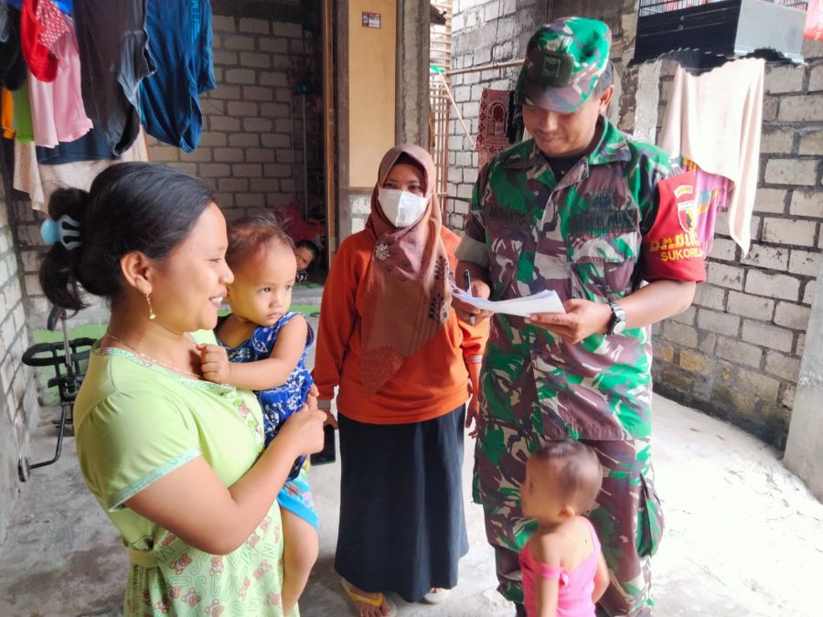 Babinsa Jajaran Kodim 0812 Lamongan Bantu Pemerintah Setempat Upaya Penurunan Stunting