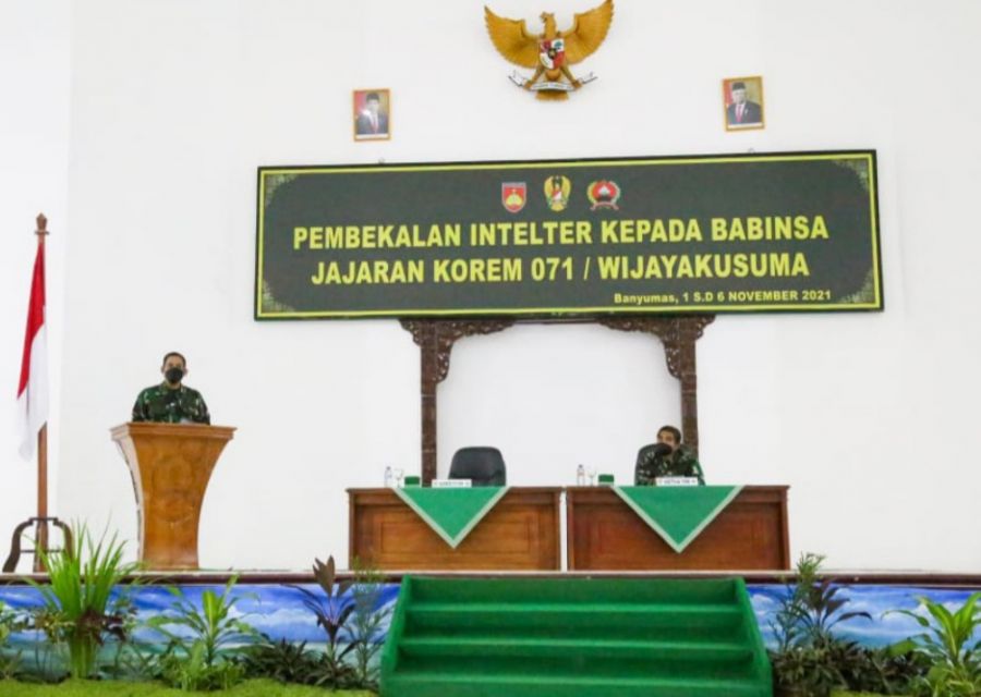 Babinsa Jajaran Korem 071/Wijayakusuma Terima Pembekalan Intelejen Teritorial 