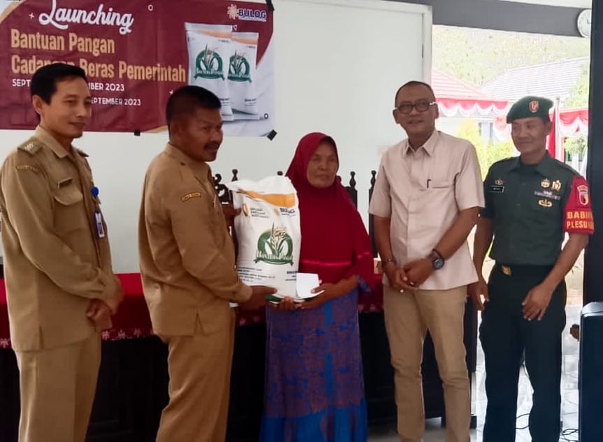 Babinsa Kapas Kodim 0813 Bojonegoro Hadiri Launching Bantuan Pangan Cadangan