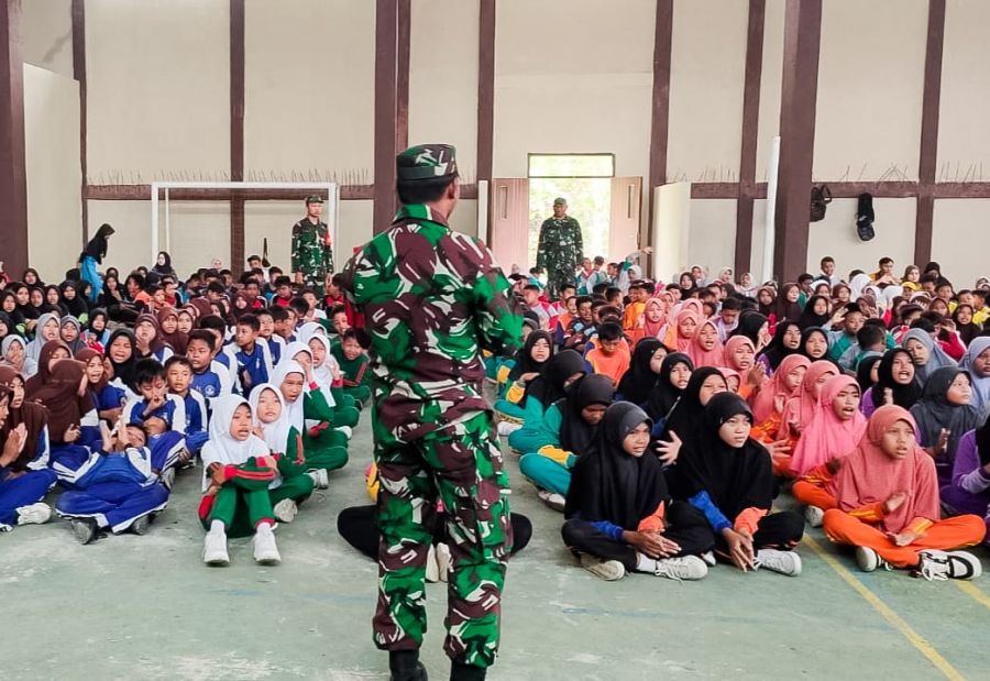 Babinsa Koramil Kedungadem Bojonegoro Perkuat 600 Siswa SD dengan Wasbang dan Bela Negara