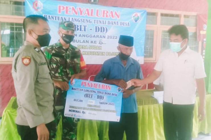 Babinsa Koramil Malo Kodim Bojonegoro Laksanakan Pendampingan Penyaluran BLT-DD