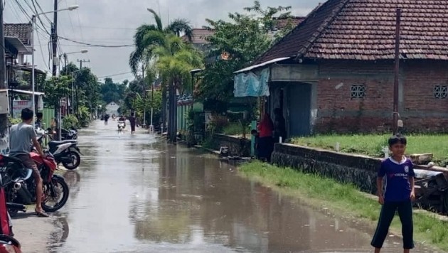 Banjir Meluas Menelan 5 Desa di Benjeng Gresik
