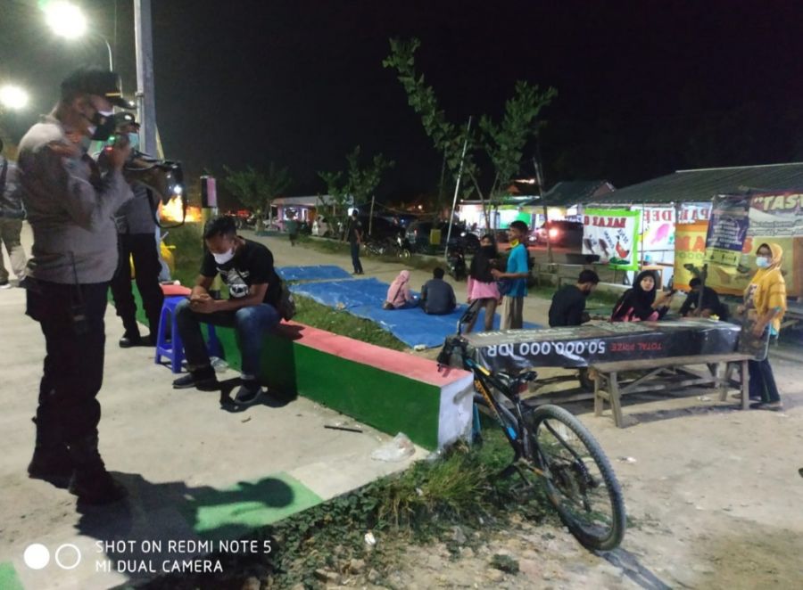 Basmi Covid-19, Sat Binmas Polres Bojonegoro Woro-woro Untuk Divaksin