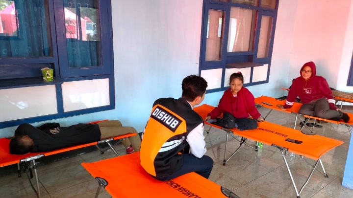 Belasan Pemudik Hampiri Rest Area Dishub Kabupaten Bojonegoro Untuk Istirahat