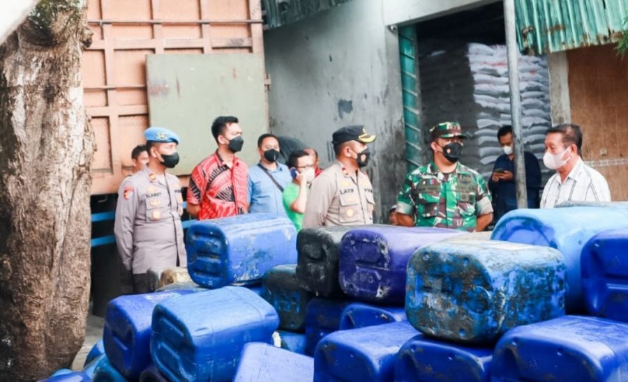 Blusukan ke Pasar, Tiga Pilar di Bojonegoro Pastikan Harga dan Ketersediaan Migor Curah Aman