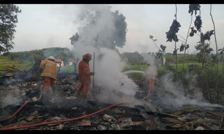 Bojonegoro Glenyer Mempermudah Petugas Damkar Menuju Tempat Kejadian dan Memadamkan Kebakaran