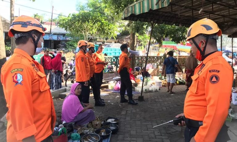 BPBD Bojonegoro Bantu dan Fasilitasi Pedagang Lesehan Pindah ke Pasar Wisata
