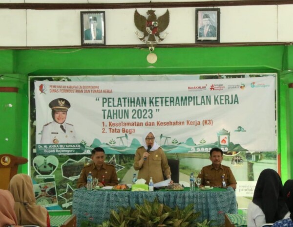 Buka Peluang Usaha dan Kurangi Pengangguran, Pemkab Bojonegoro Gelar Pelatihan K3 dan Tata Boga