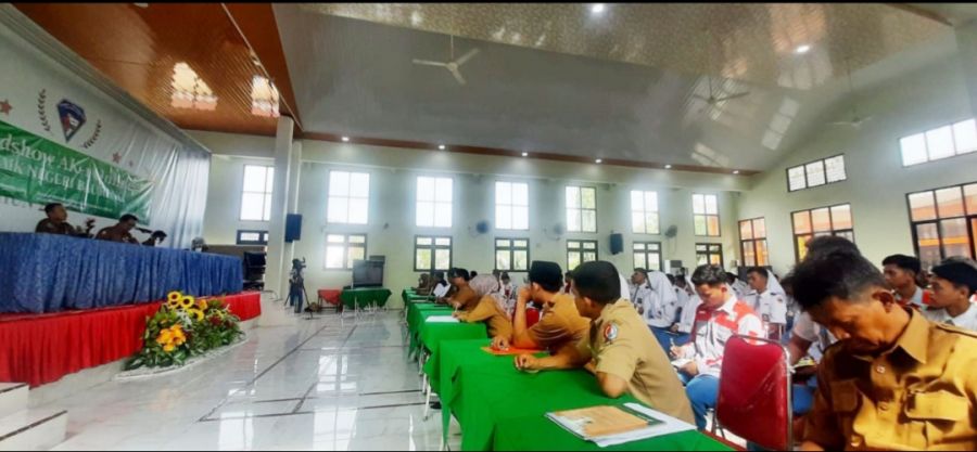 Bupati Bojonegoro Anna Mu