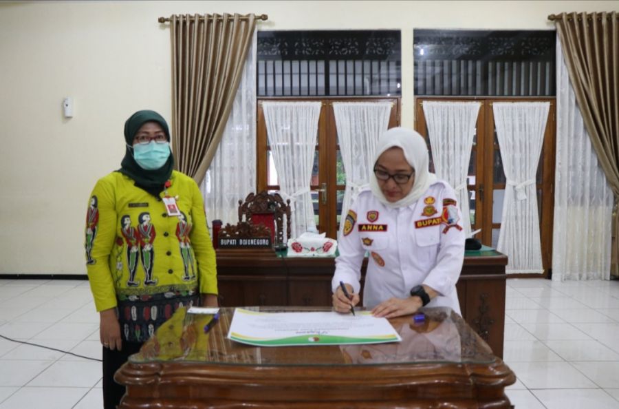 Bupati Bojonegoro Beserta 15 SKPD Lakukan Penandatanganan Komitmen Laksanakan Zona Integritas 