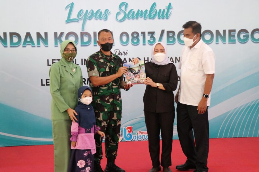 Bupati Bojonegoro Hadir  Dalam Acara Lepas Dandim Kodim 0813