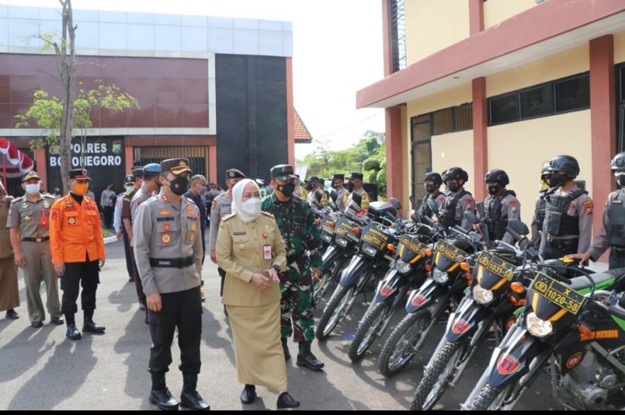 Bupati Bojonegoro Hadir dan Ikuti Apel Pasukan Pamor Keris