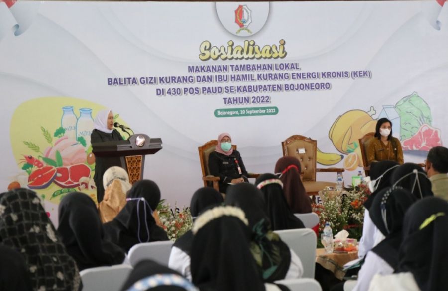 Bupati Bojonegoro Hadiri Sosialisasi PMT Ibu Hamil Usulkan Bubur Gerut Sebagai Makanan Lokal Tambaha