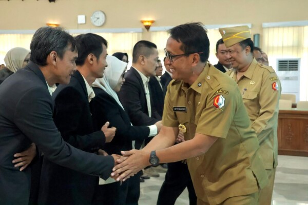 Bupati Bojonegoro Kukuhkan Forum Komunikasi BUMDesma dan Lembaga Keuangan Desa