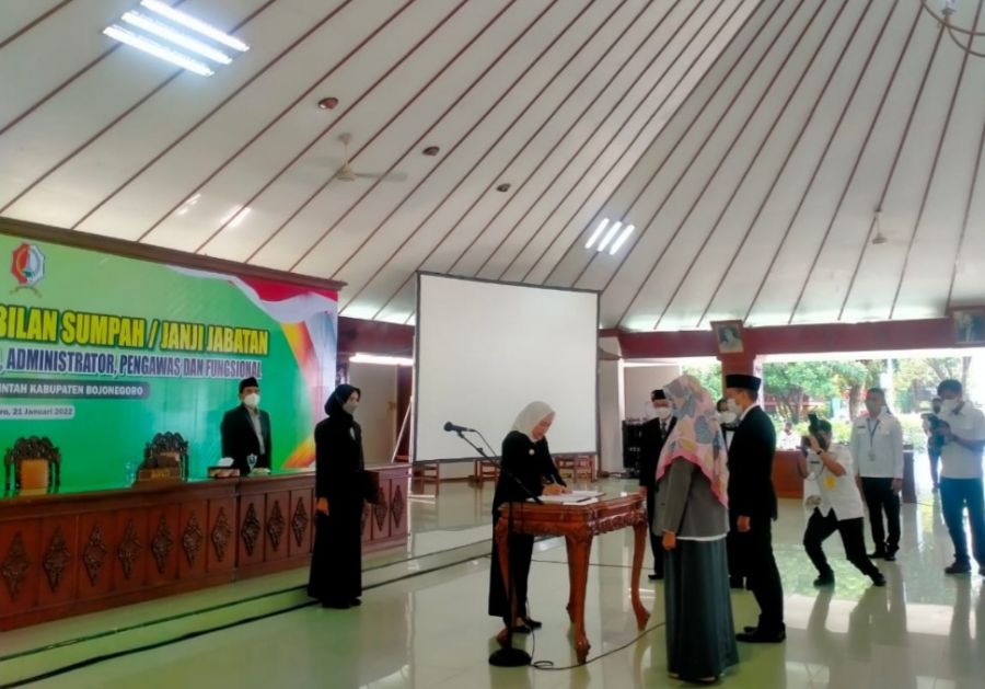 Bupati Bojonegoro Lantik 30 Pejabat ASN 