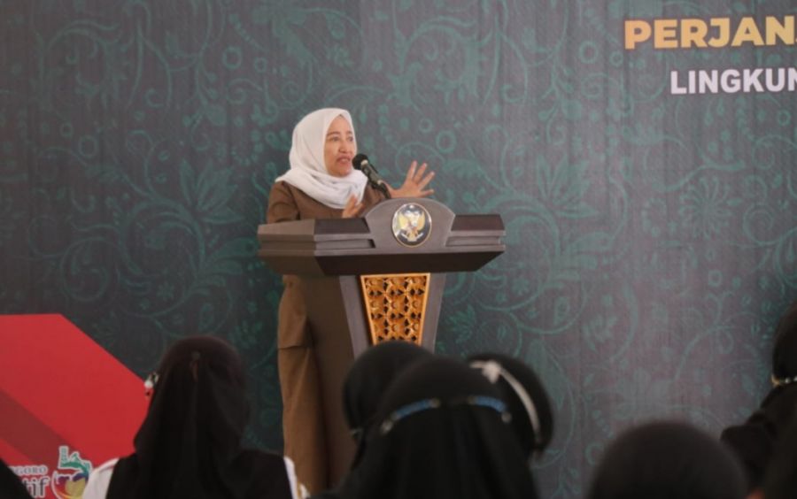 Bupati Bojonegoro Serahkan 250 SK PPPK Guru Tahap 1