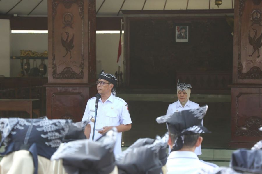 Bupati Dalam Apel Pagi Berpesan ASN Fokus Pada Pelayanan Publik