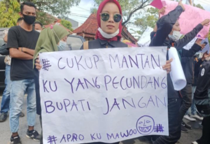 Bupati Sumenep Didesak Segera Menyelesaikan Permasalahan Listrik dan Telekomunikasi di Kepulauan