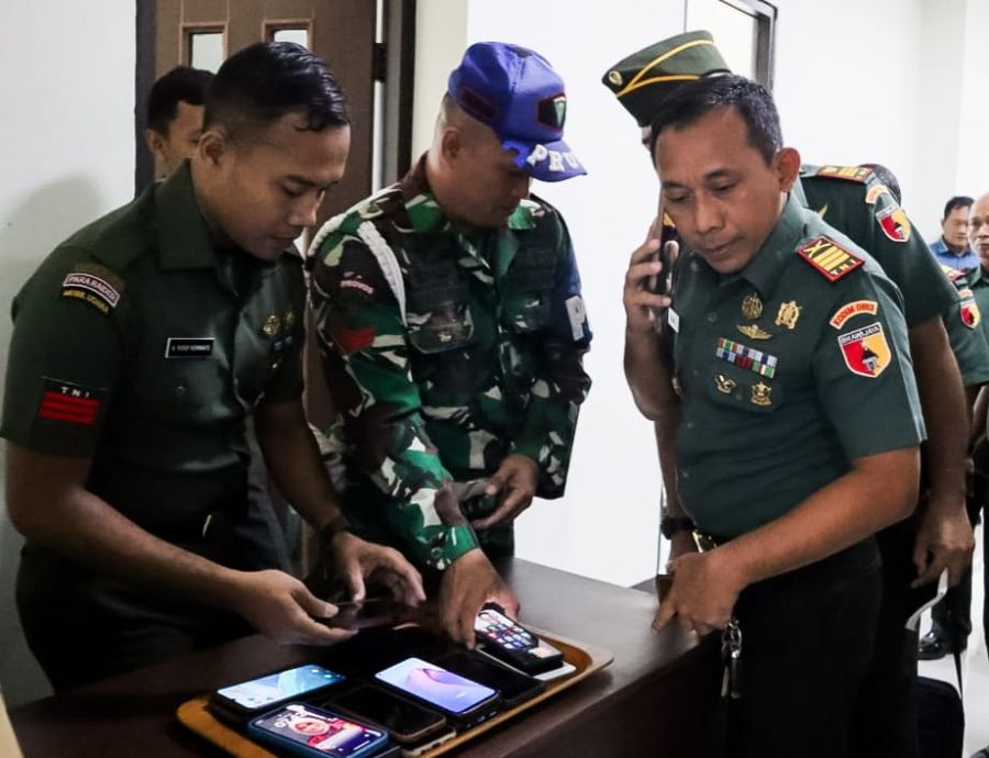 Cegah Judi Online, Dandim 0813 Bojonegoro kembali Cek Ponsel Anggota