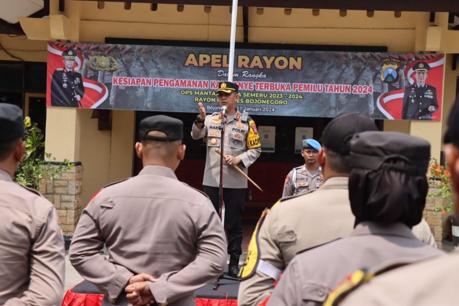 Cek Kesiapan Personel, Kapolres Bojonegoro Pimpin Apel Rayon I