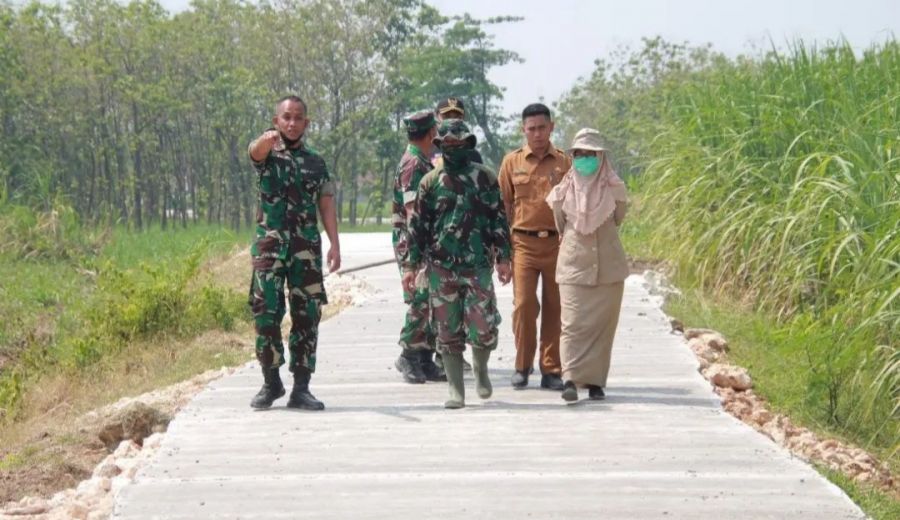 Cek Mutu dan Kualitas, Dansatgas bersama Dinas PU Binamarga Tinjau Hasil Pembangunan