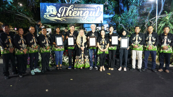 Closing Ceremony Meriah, Bupati Bojonegoro Berharap B-TIFF Tahun Depan Hadirkan Delegasi 8 Negara