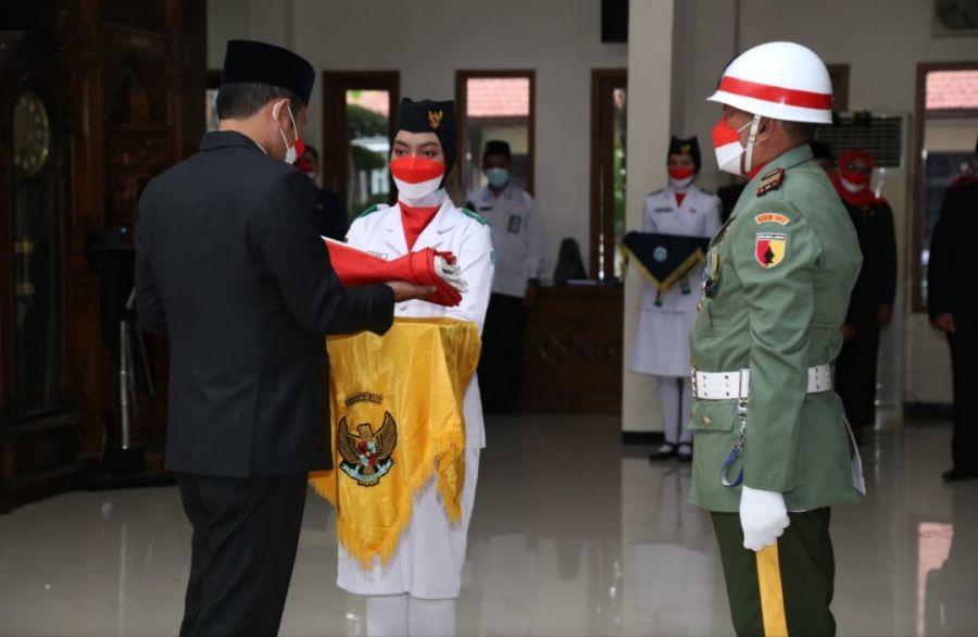 Dandim 0812/Lamongan Hadiri Pengukuhan Paskibra di Pendopo Lokatantra Lamongan