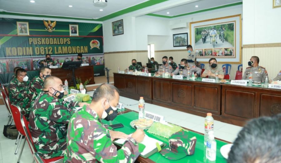 Dandim 0812/Lamongan terima kunkr Pangdam V/Brawijaya dan kapolda Jatim dalam rangka Rakor