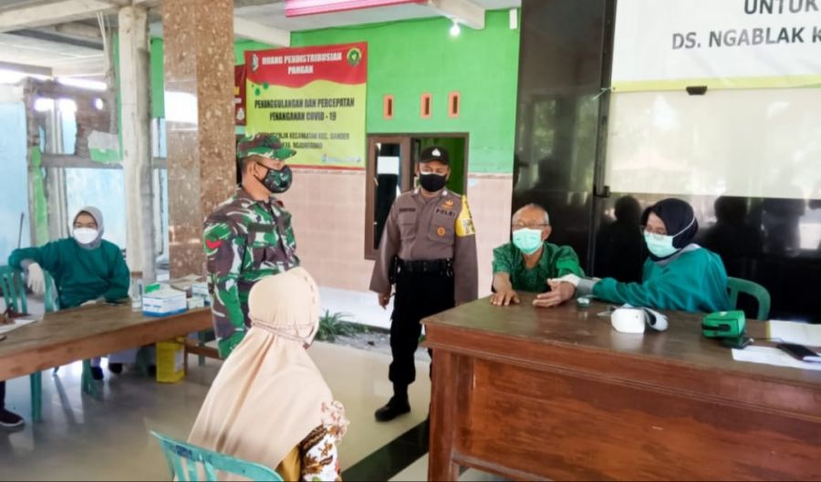 Danramil Dander Bojonegoro : Percepatan Vaksinasi Wujudkan Herd Immunity Masyarakat