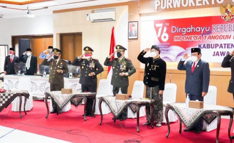 Danrem 071/Wijayakusuma Bersama Forkopimda Banyumas Ikuti Peringatan Detik-Detik Proklamasi
