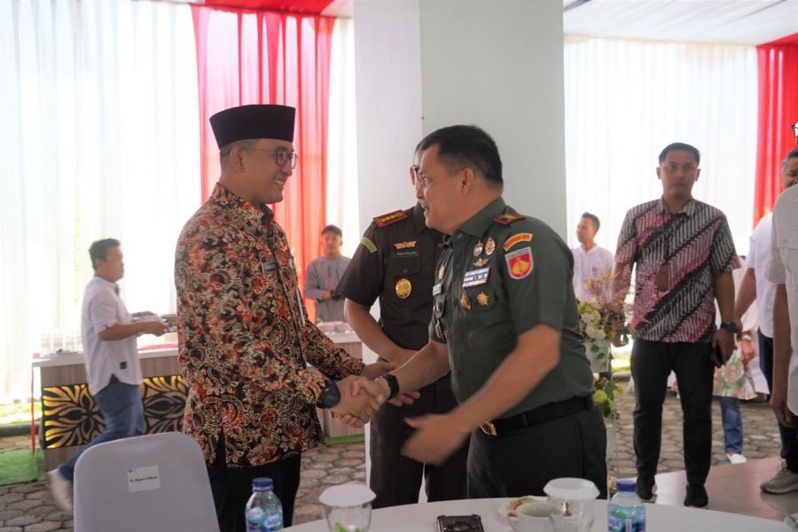 Danrem 071/Wijayakusuma Hadiri Acara Halal Bi Halal di OJK Purwokerto