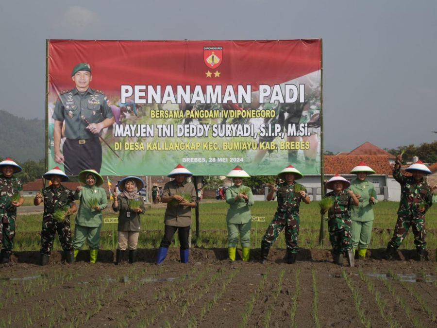 Danrem Wijayakusuma Danpingi Pangdam IV/Diponegoro Resmikan Tiga Jembatan Gantung Merah Putih