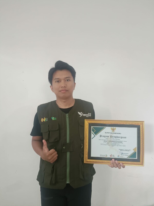 Dapat Penghargaan dari Bupati Anna, Zainudin: Mari Para Pemuda Kembangkan Pertanian Bojonegoro  