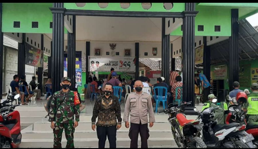 Desa Babat dan Pukesmas Kedungadem Laksanakan Vaksinasi di Balai Desa Setempat