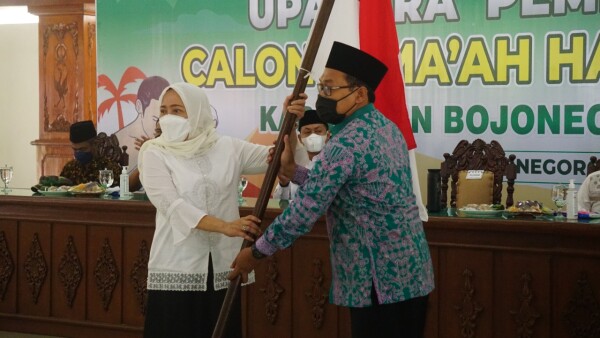 Dipendopo Malowo Pati Bupati Bojonegoro Berangkatkan 261 Orang CJH