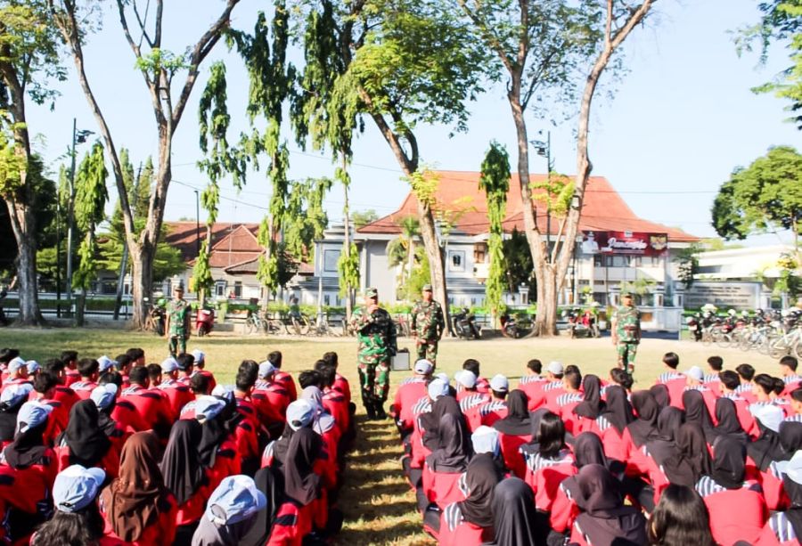 Dukung MPLS, Babinsa Kodim 0813 Bojonegoro bentuk Karakter Pelajar Berprofil Pancasila