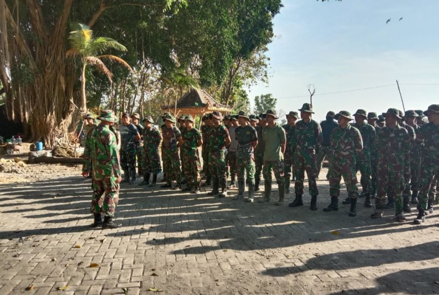 Evaluasi Kegiatan Sebelum Operasi TMMD, Danki Satgas TMMD Letda Inf Andi Surya Gelar Apel Personil
