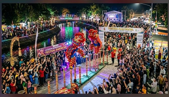 Festival Barongsai Raksasa & CFD Viral di Pesona Kali Pacal Semenkidul Bojonegoro