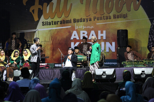 Full Moon Bersama Abah Kirun di Kedewan, Dongkrak Ekonomi Masyarakat