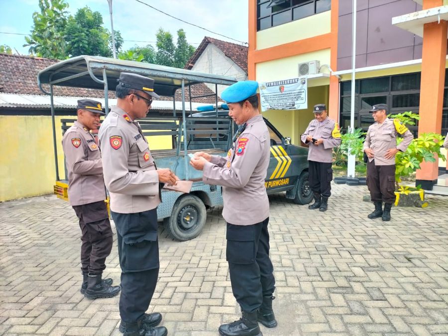Gaktibplin Propam Polres Sasar Personil di Polsek Purwosari