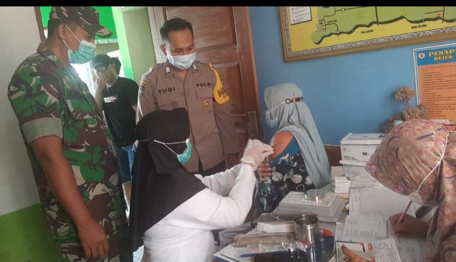 Genjot Capaian Vaksinasi, Pemdes Karangdinoyo Tanpa Lelah Laksanakan Vaksinasi Kembali
