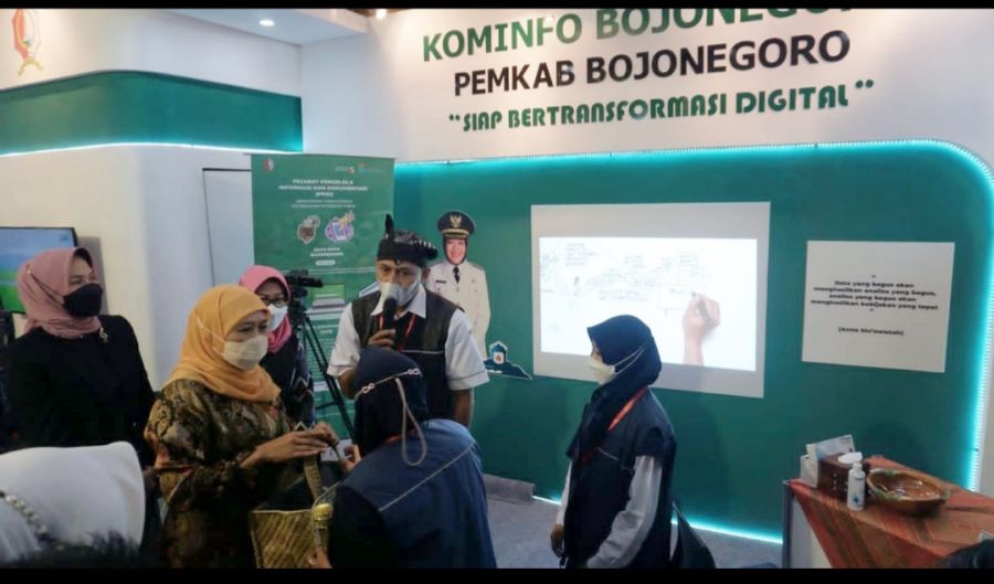 Gubernur Khofifah Indar Parawansa Buka Jatim Kominfo Festival 2022