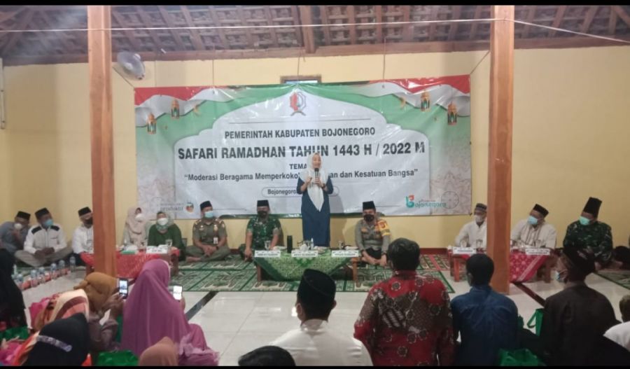 Hadir Dalam Safari Ramadhan Bupati Anna Mu