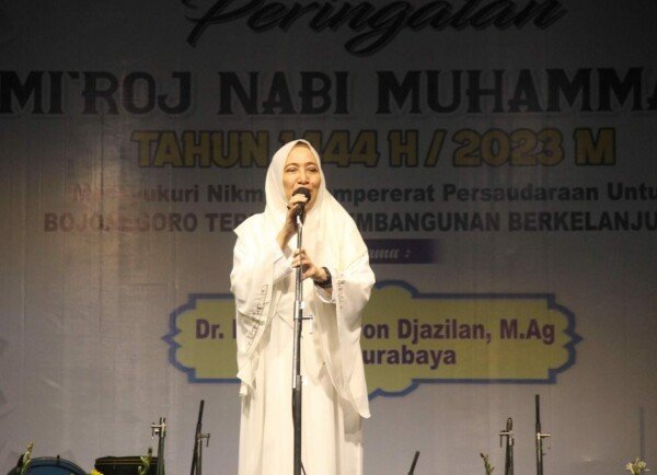Hadiri Peringatan Isra’ Mi’raj Bupati Anna Ajak Warga Implementasikan Ajaran Nabi