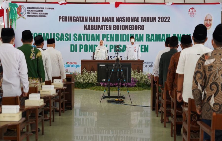 Hari Anak Nasional, DP3AKB Bojonegoro Sosialisasi Dorong Pendidikan Ponpes Ramah Anak